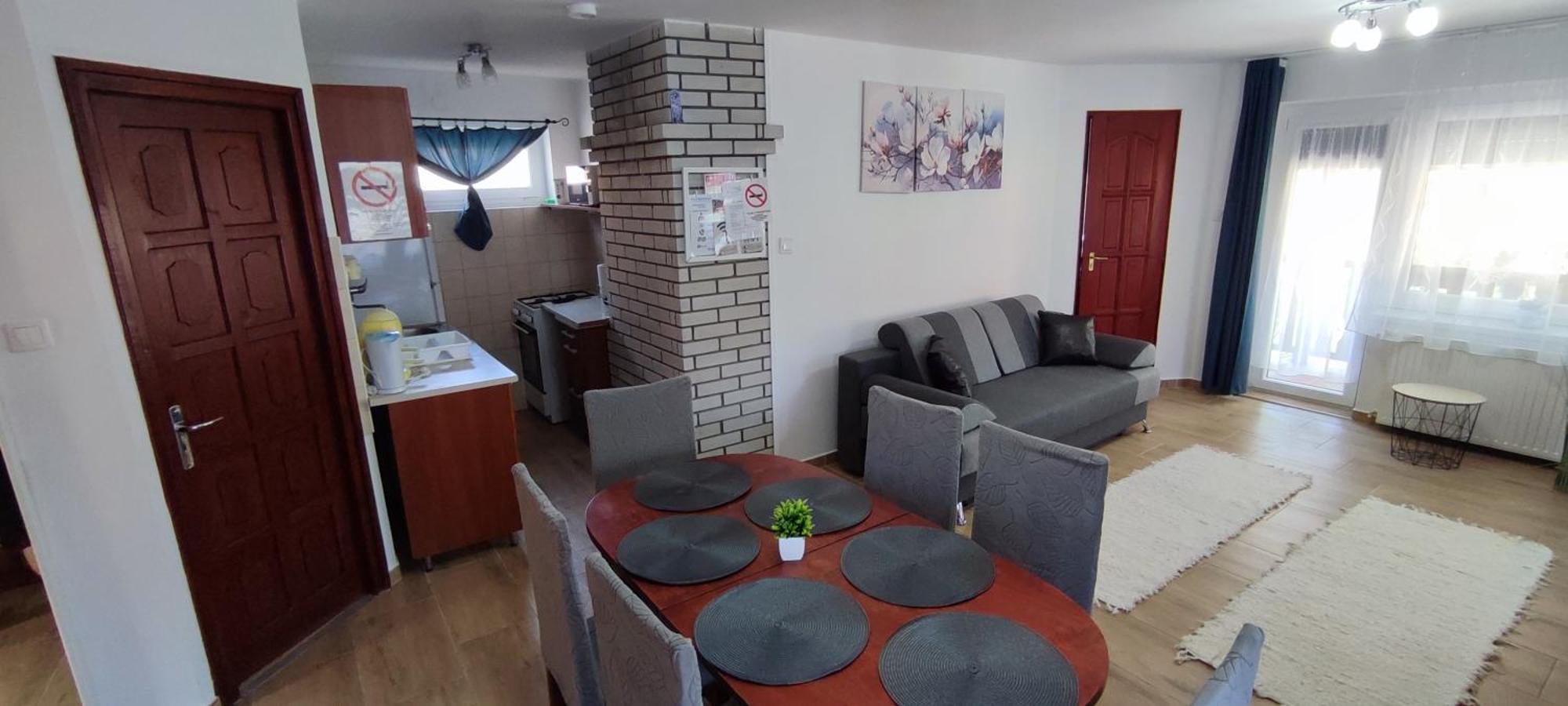 Bazsi Apartman Хайдусобосло Экстерьер фото