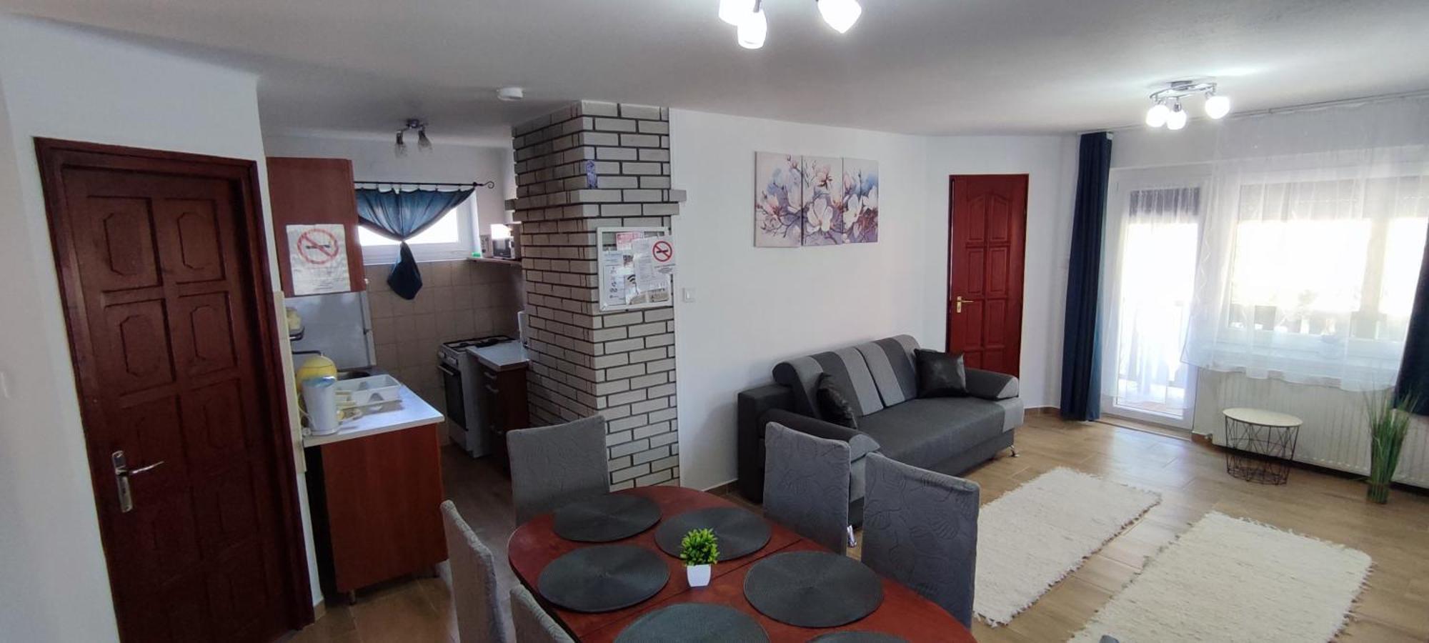 Bazsi Apartman Хайдусобосло Экстерьер фото