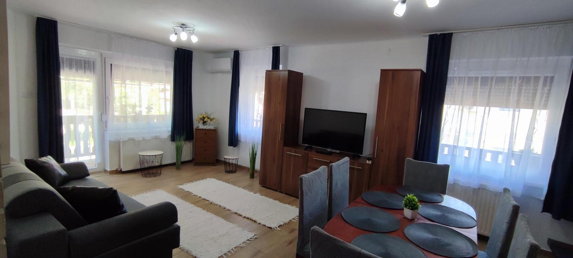 Bazsi Apartman Хайдусобосло Экстерьер фото